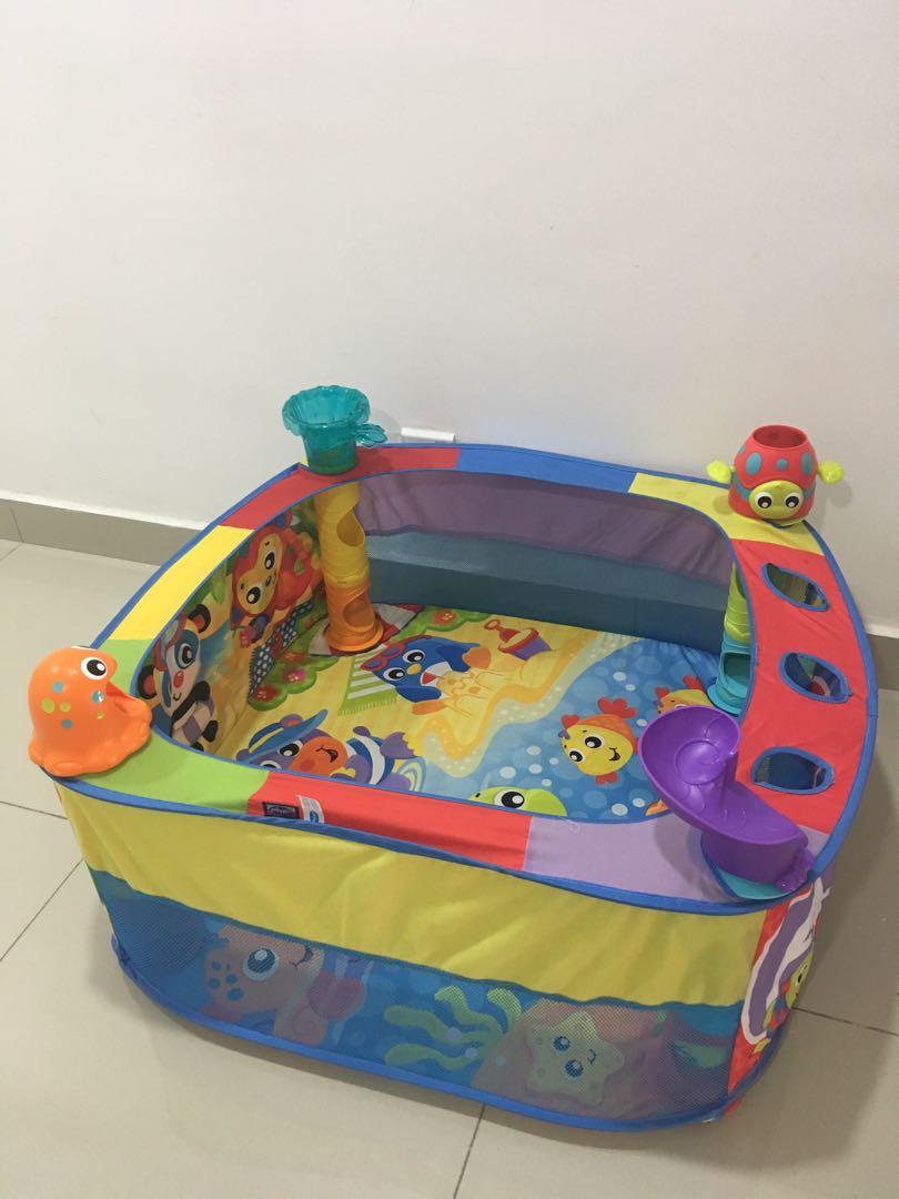 Playgro pop and drop ball hot sale activity gym