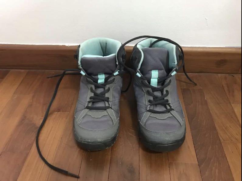 decathlon walking boots womens