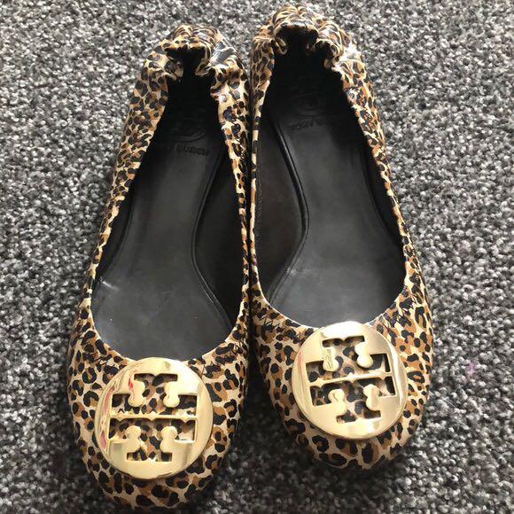 Leopard tory burch flats Clearance