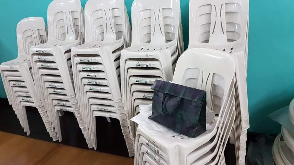 Uratex Tables and Chairs 2nd Hand, Furniture & Home Living, Furniture