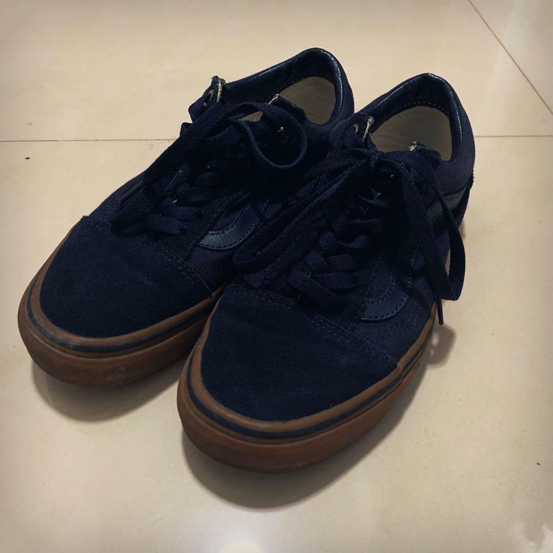 vans navy gum sole