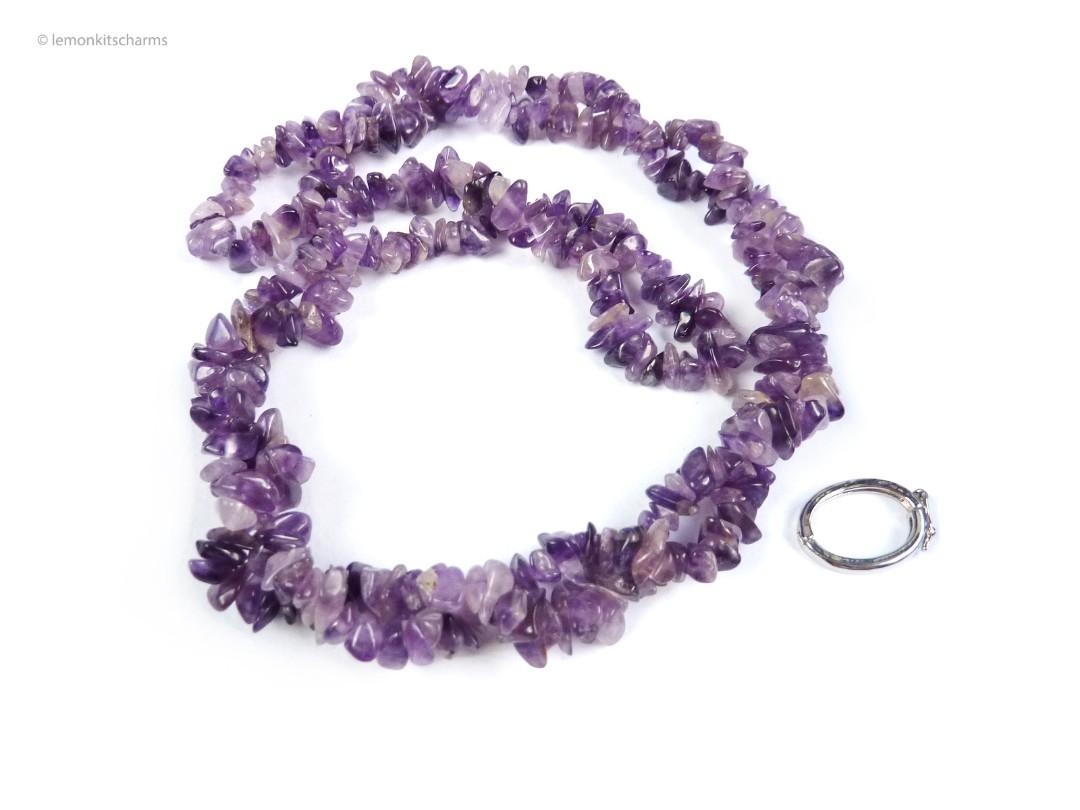 Chip bead necklace sale
