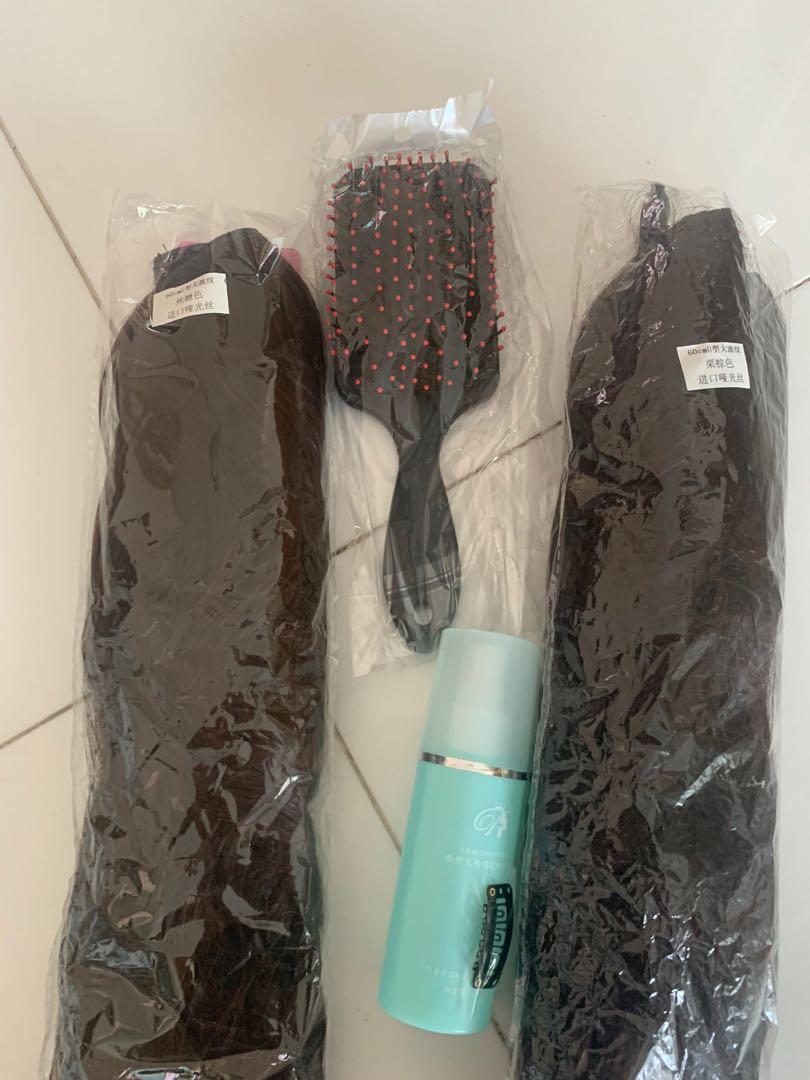 wig (Category: Hair) located in Singapore. Submitted by zyw0119 (Listing ID 1027871693, Image 3). Description: One piece wig 60cm length wig, brown Color(reserved) 60cm length wig,Caramel Color .