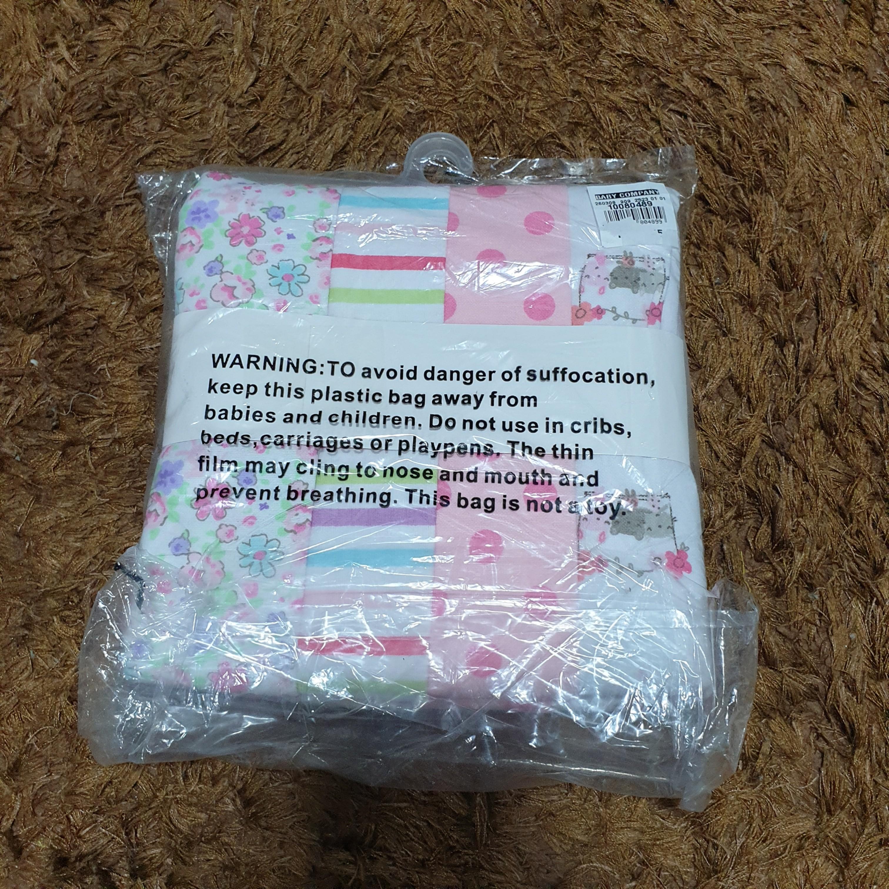 Bloom 4 flannel blanket (Category: Other Baby Bathing & Changing Needs) located in Manila. Submitted by loft1890 (Listing ID 1031421033, Image 2). Description: brand new bloom 4pcs flannel blanket mall price 500.00.