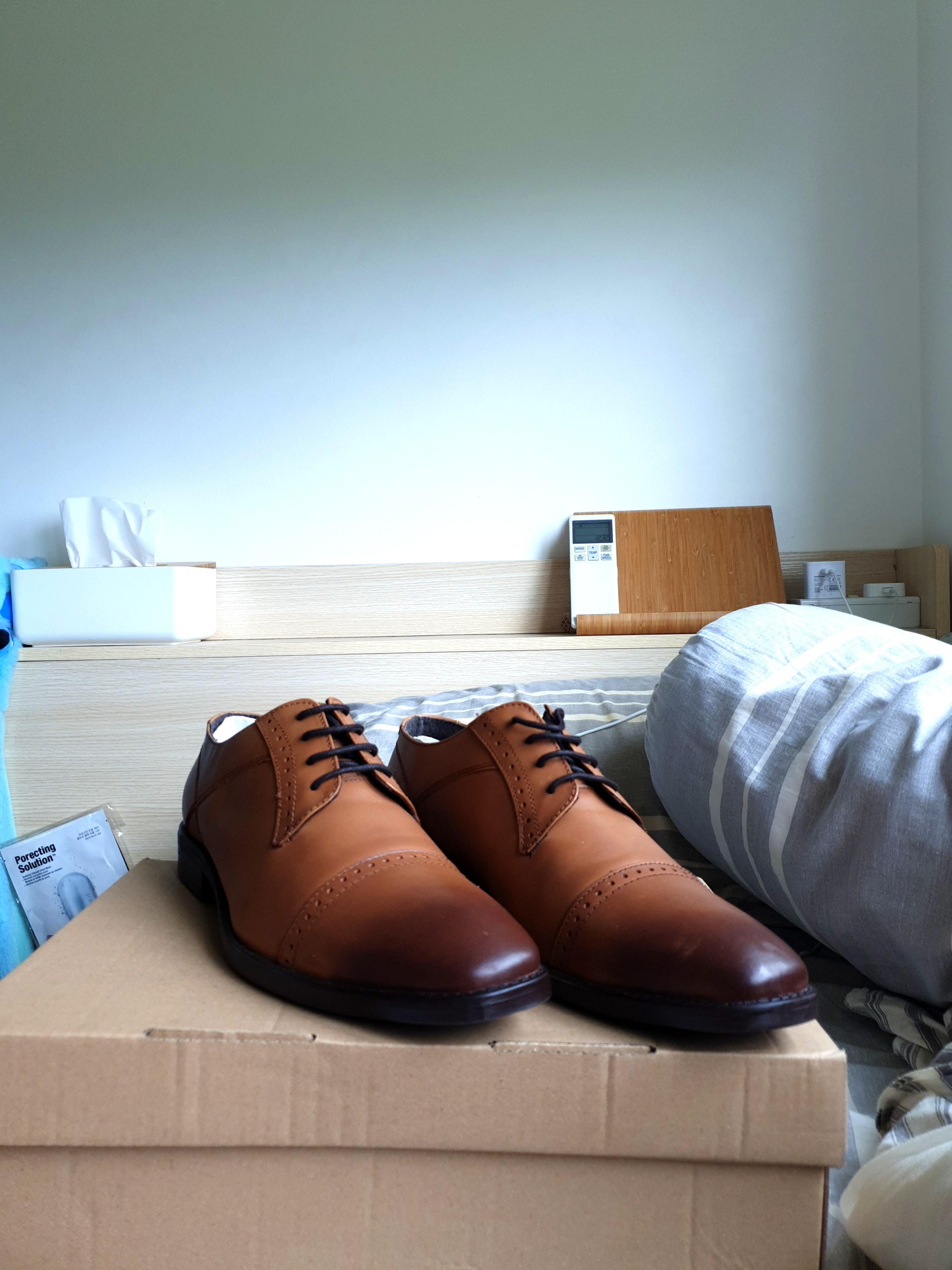 Red shop foot shoes