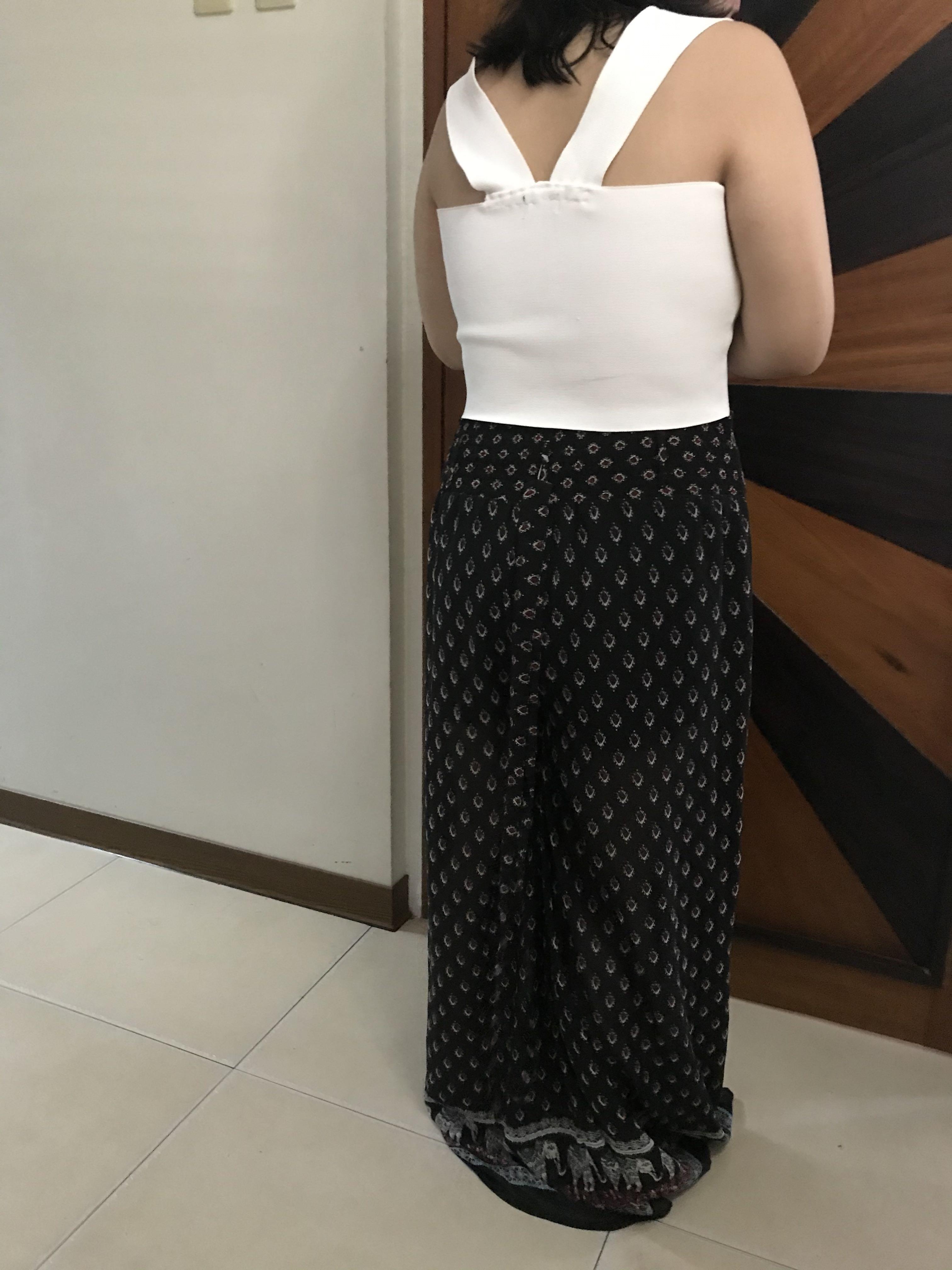 Boho Pants (Category: Other Bottoms) located in Makati City. Submitted by rillis (Listing ID 1031264490, Image 3). Description: Perfect for Tall Franes Flare Garter Fit Short s Lining so kinda sheer: see through Never Used .