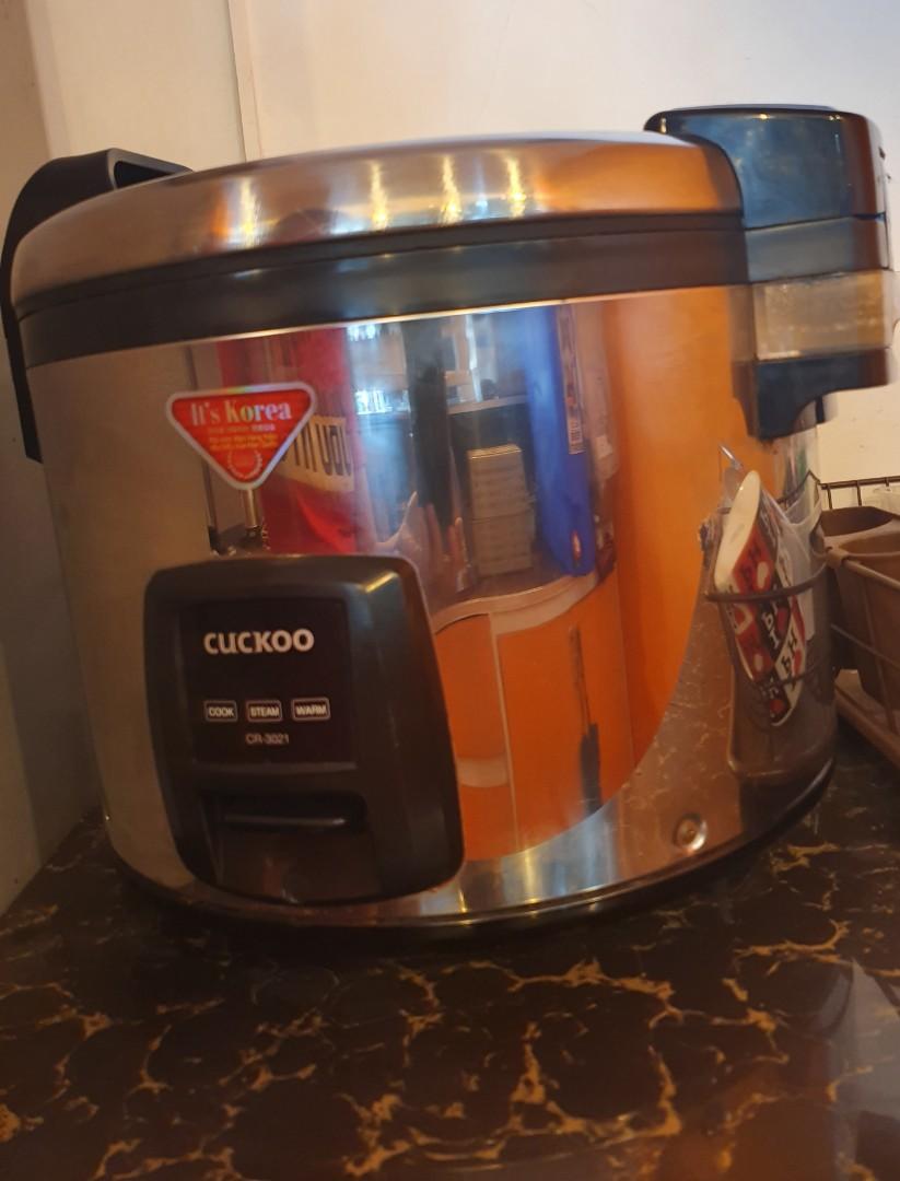 Cuckoo Rice Cooker 5.4 liters (Category: Cookers) located in Pasig City. Submitted by goesaboutanything (Listing ID 1031355738, Image 2). Description: About this item ✔Up to 30 cups (5.4 litres). 377 x 373 x 373 mm 1460 W (cooking) / 160 W (heat retaining) ✔Electric heating method. Inner pot with PTFE pre-coating. ✔Aluminium roasting pot PTFE coated. Removable hygiene lid. Trusted brand: With 40 years of experience, Cuckoo has perfected the art o