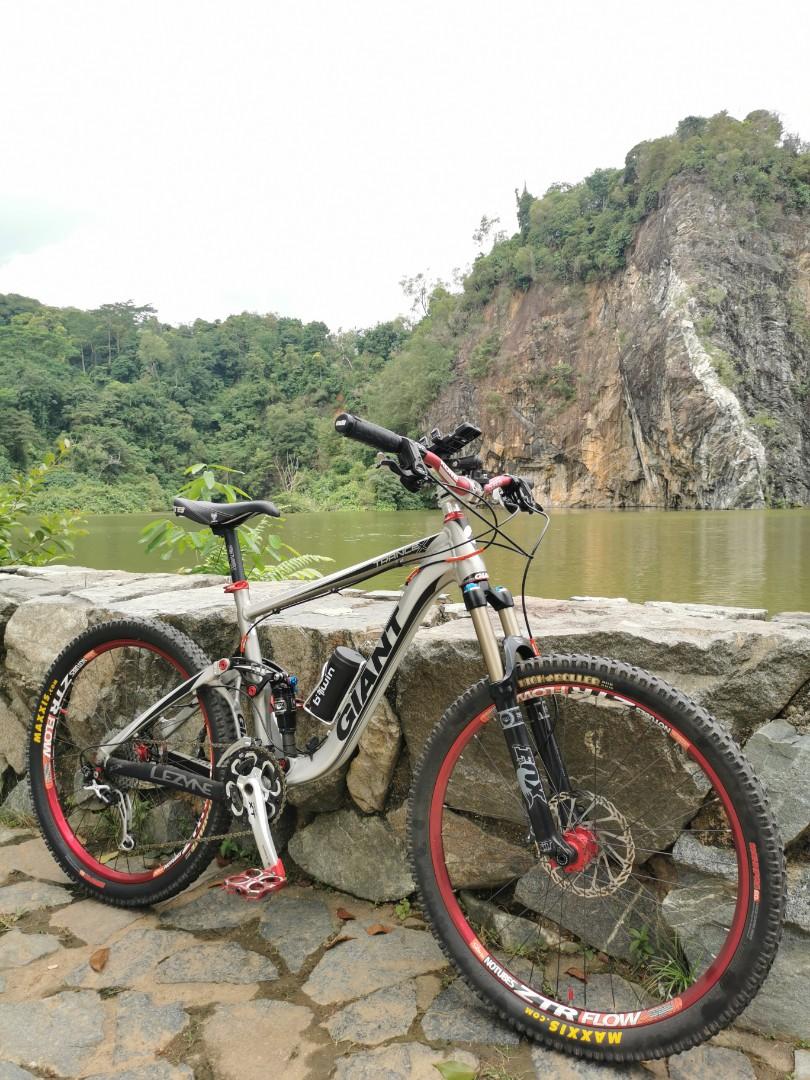 Excellent Condition 2012 Giant Trance X1 Size M All Mountain Sports Equipment Bicycles Parts Bicycles on Carousell