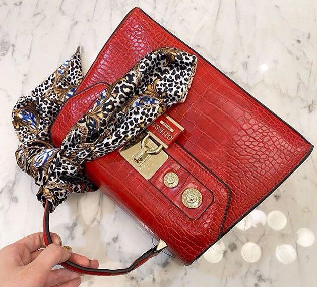 GUESS ANNE MARIE CROSSBODY SYAL BESTSELLERS SALE