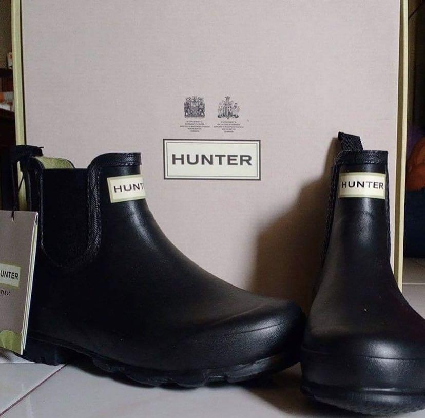 Hunter Women S Norris Chelsea Boots Women S Fashion Shoes Boots On Carousell