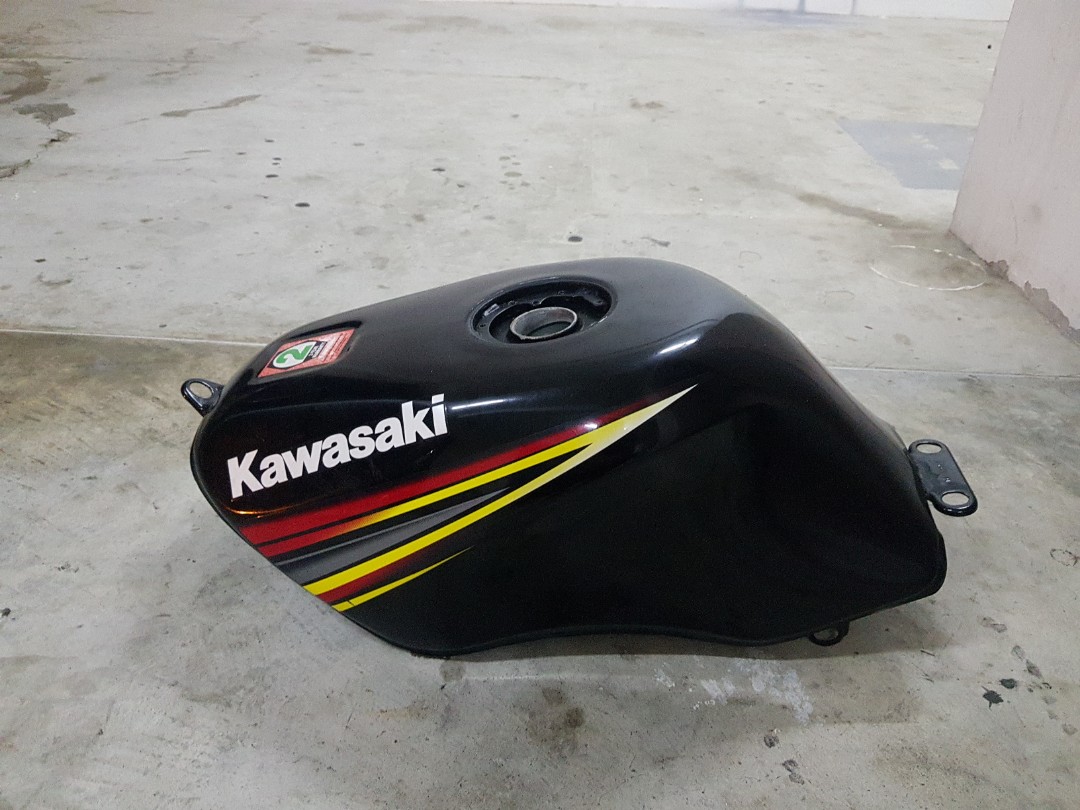 Kawasaki Rear Rally Tank Kawa tank, Motorcycles, Motorcycle Accessories on Carousell