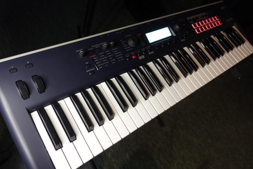 Korg Kross 2 61鍵電子合成器, 興趣及遊戲, 音樂、樂器& 配件, 樂器