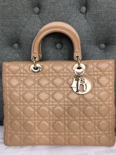 (Category: ) located in . Submitted by opulentluxe (Listing ID 1031304367, Image 1). Description: .