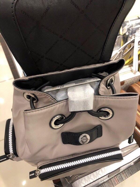 Michael Kors Abbey Medium Cargo Backpack Bag, Women's Fashion, Bags &  Wallets, Purses & Pouches on Carousell