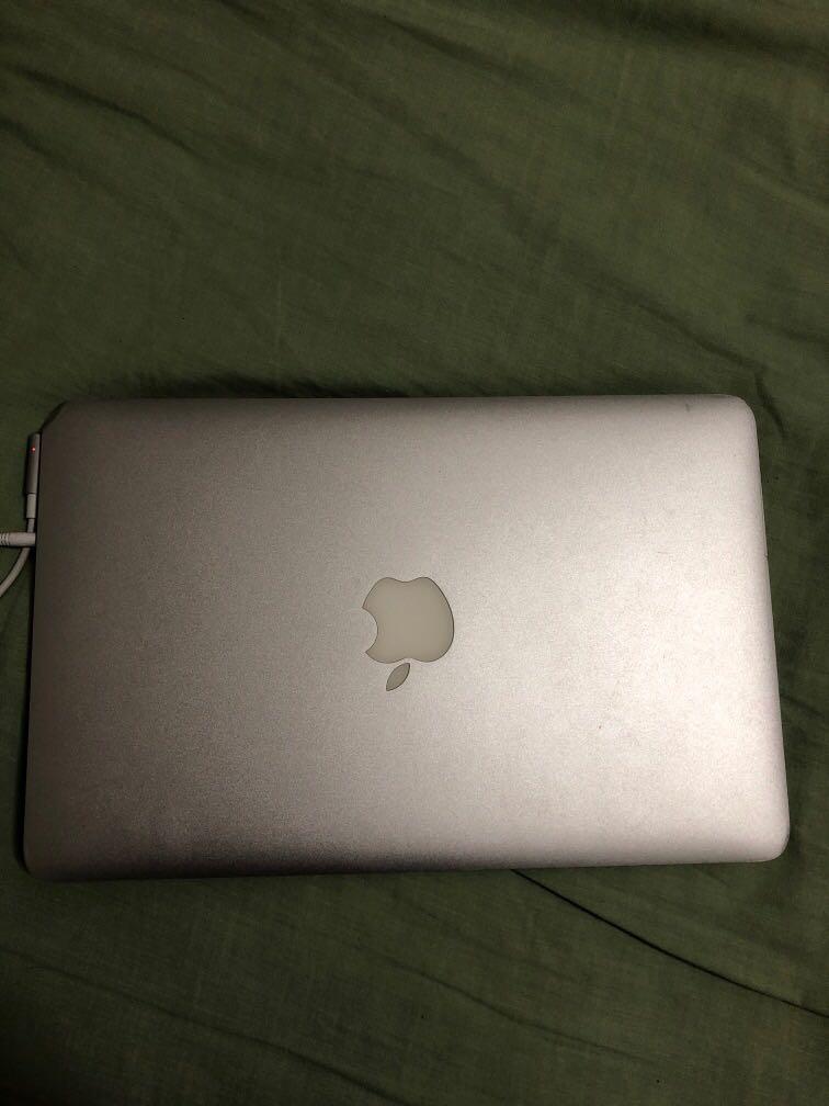 Moving Sale Used Apple Macbook Air 2011 11inch Electronics Computers Laptops On Carousell