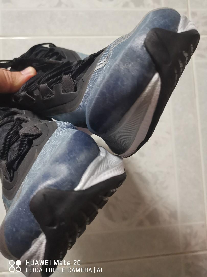 vaporfly carbon plate