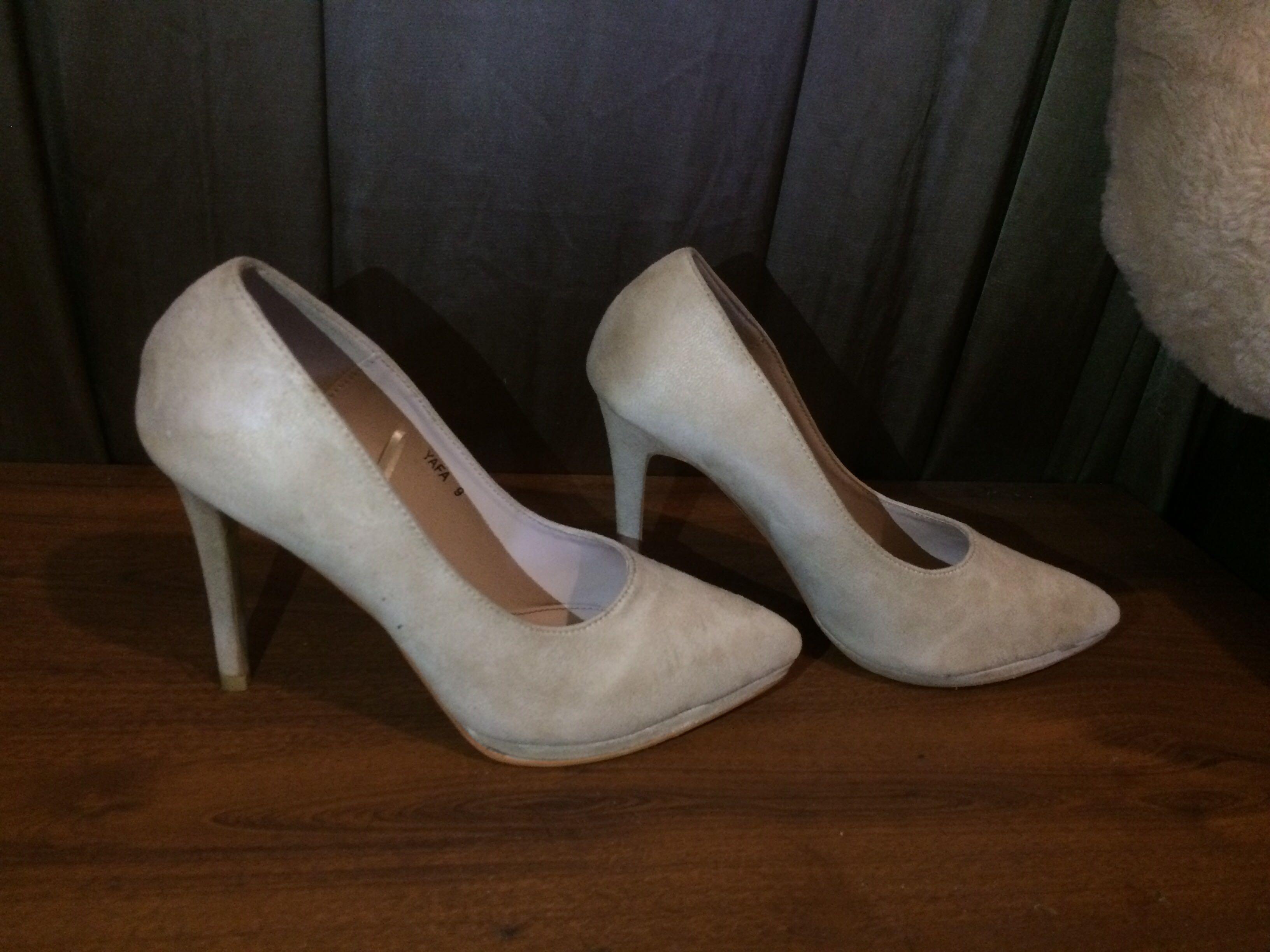 nude shoes size 9