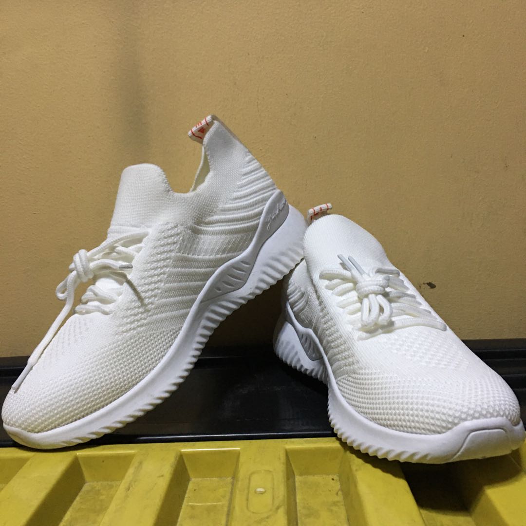 white rubber shoes for ladies