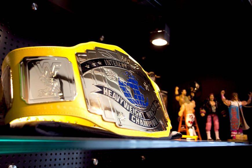 WWE Yellow Intercontinental Belt (WWF Version Extremely Rare), Hobbies