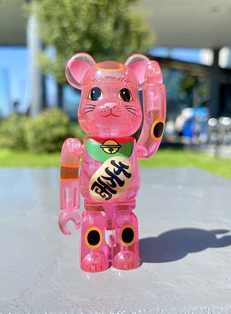 BE@RBRICK 招き猫 桃色透明 400％　ベアブリック