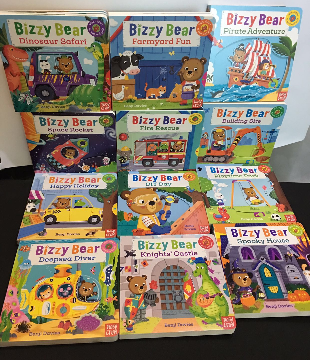現貨］Bizzy Bear 小熊很忙系列12冊audio book (nosy crow), 興趣及