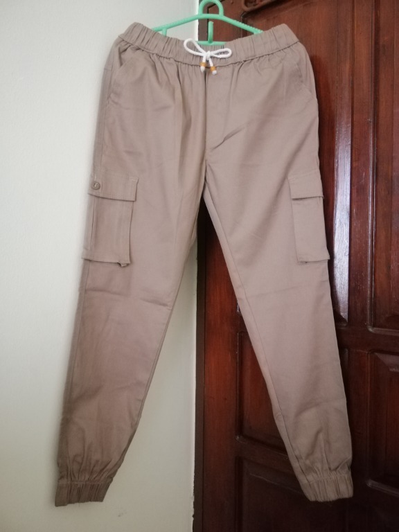 Celana Jogger Cargo Warna Krem (Cream) #akhirbulan, Fesyen Wanita