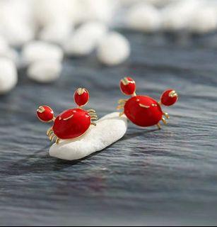 Chilli crabs earrings