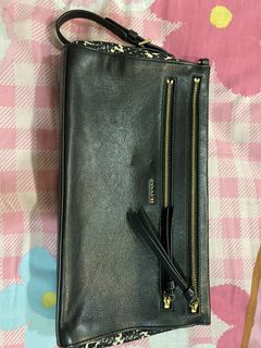 (Category: ) located in . Submitted by vinstan1993 (Listing ID 1031503852, Image 1). Description: .