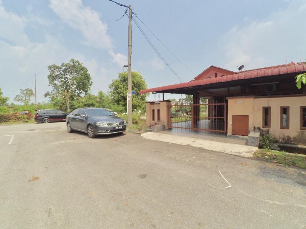 Corner Lot Single Storey House Tmn Perepat Indah Kapar Klang For Sale Property For Sale On Carousell
