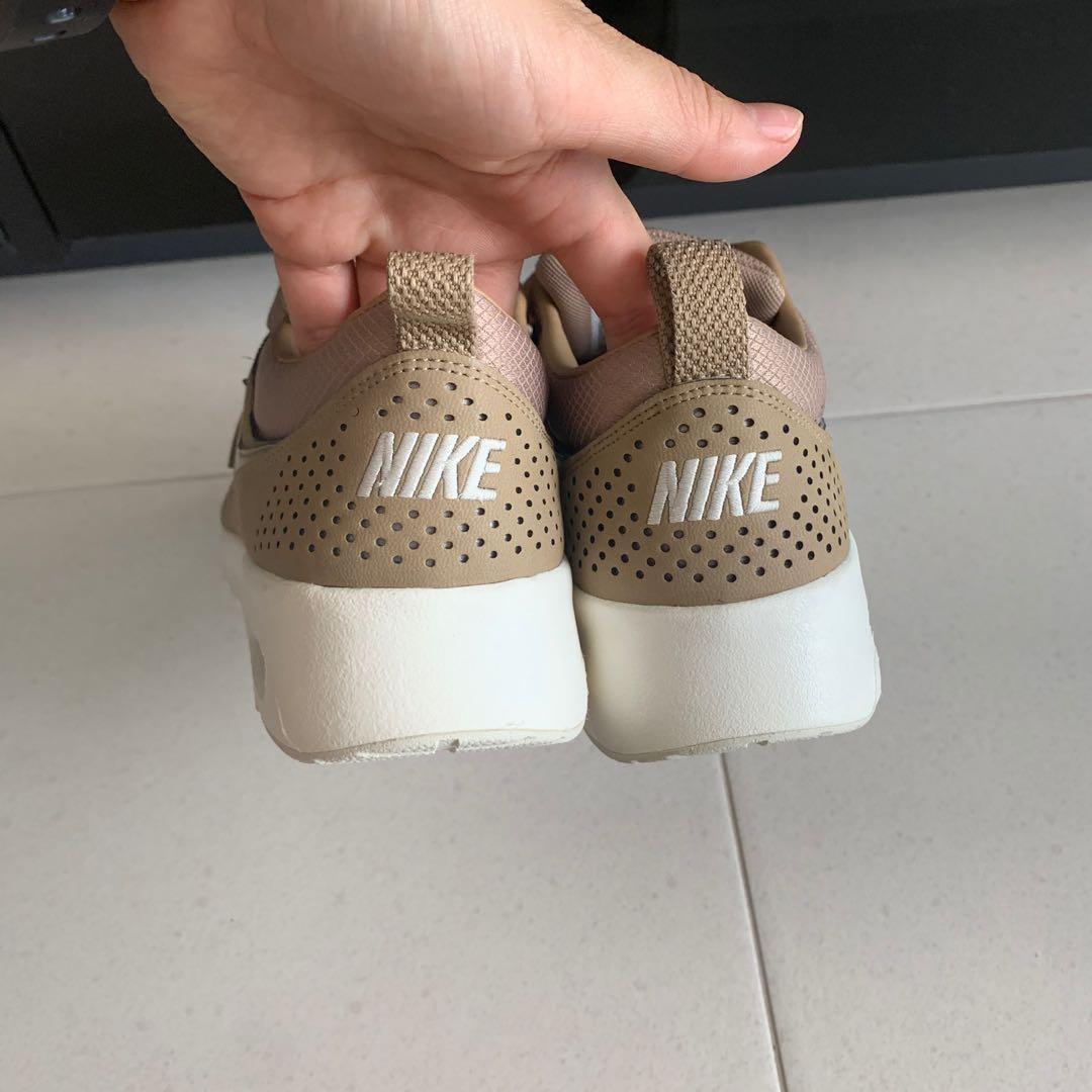 Nike thea desert camo discount beige nude