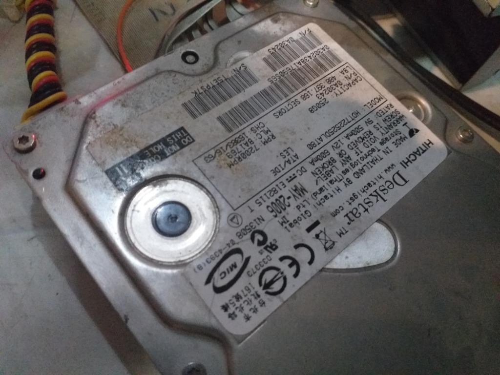 Hitachi Deskstar HDT22525DLAT80 3.5