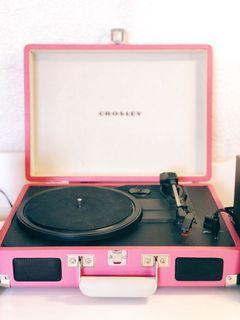 LOOKING FOR: Pink record player