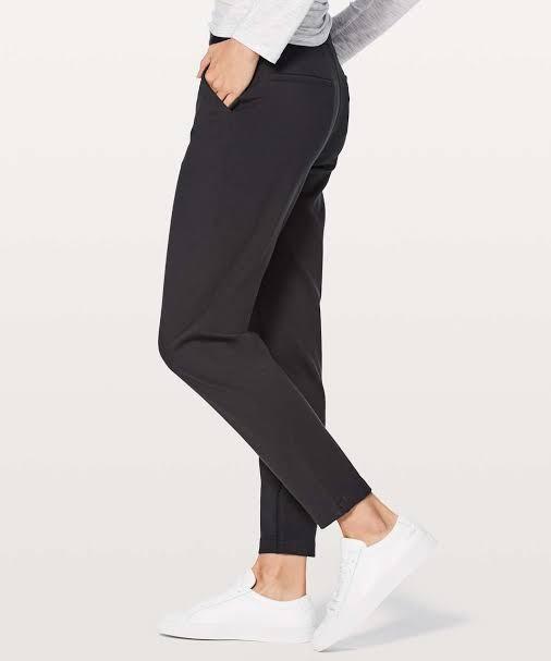 Lululemon City Trousers (Category: Activewear) located in Taguig. Submitted by basicbi (Listing ID 1031504808, Image 3). Description: Used a few times US SIZE 2.