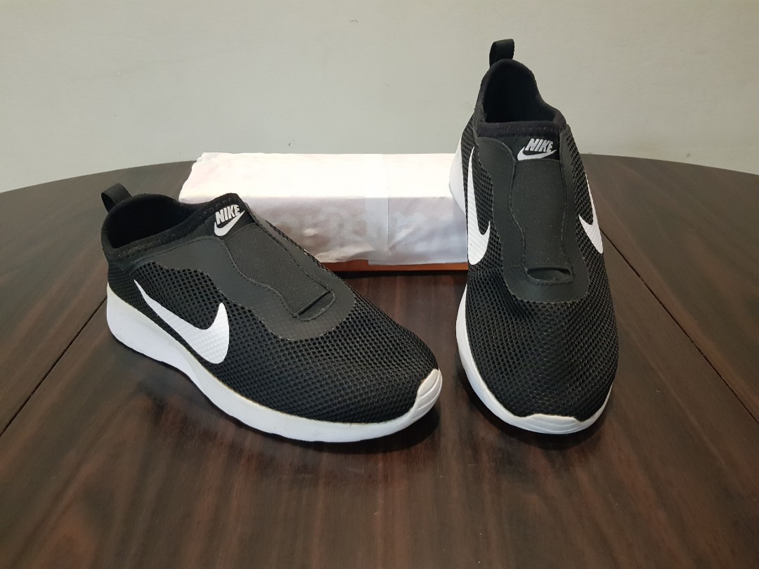 nike slip on sneaker women's