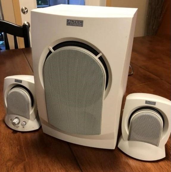 Preloved Altec Lansing AVS300 2.1 Multimedia Computer Speakers with