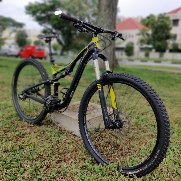 Specialized Stumpjumper FSR Comp Evo 29er. 2013 Model Black green