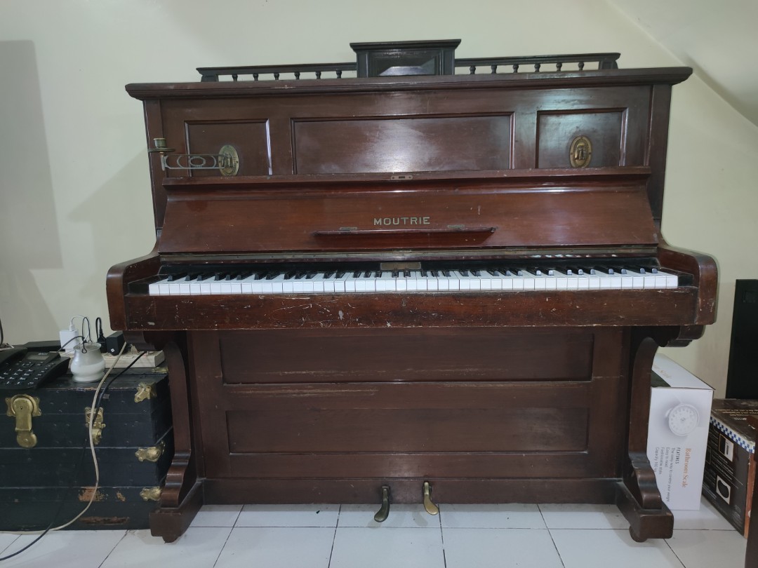 Moutrie store piano price