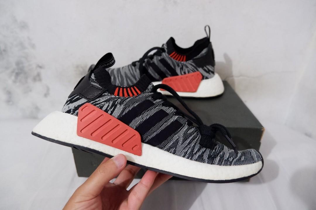 Adidas NMD R2 PK Tiger Camo Fesyen Pria Sepatu Sneakers di Carousell