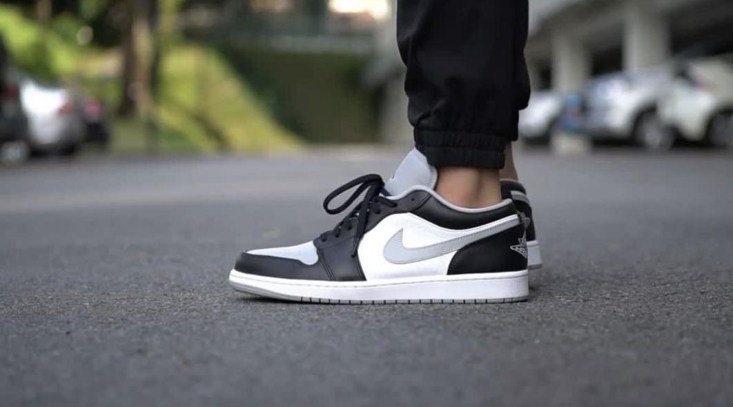 Air Jordan 1 Low Smoke Grey (Category: Sneakers) located in Makati City. Submitted by bigt0p (Listing ID 1031853148, Image 3). Description: Air Jordan 1 Low Smoke Grey No introduction needed Available Sizes: US 9 US 10 x 2 - sold Items are 100% Legit and Authentic (We hate fake items ) Singapore Release 👌🏼 BNDS Note: 1. Listed prize may vary from time to time. Dm for update. 2. Accepting reasonable prize offer, but do not try to lowball. 3. Shi