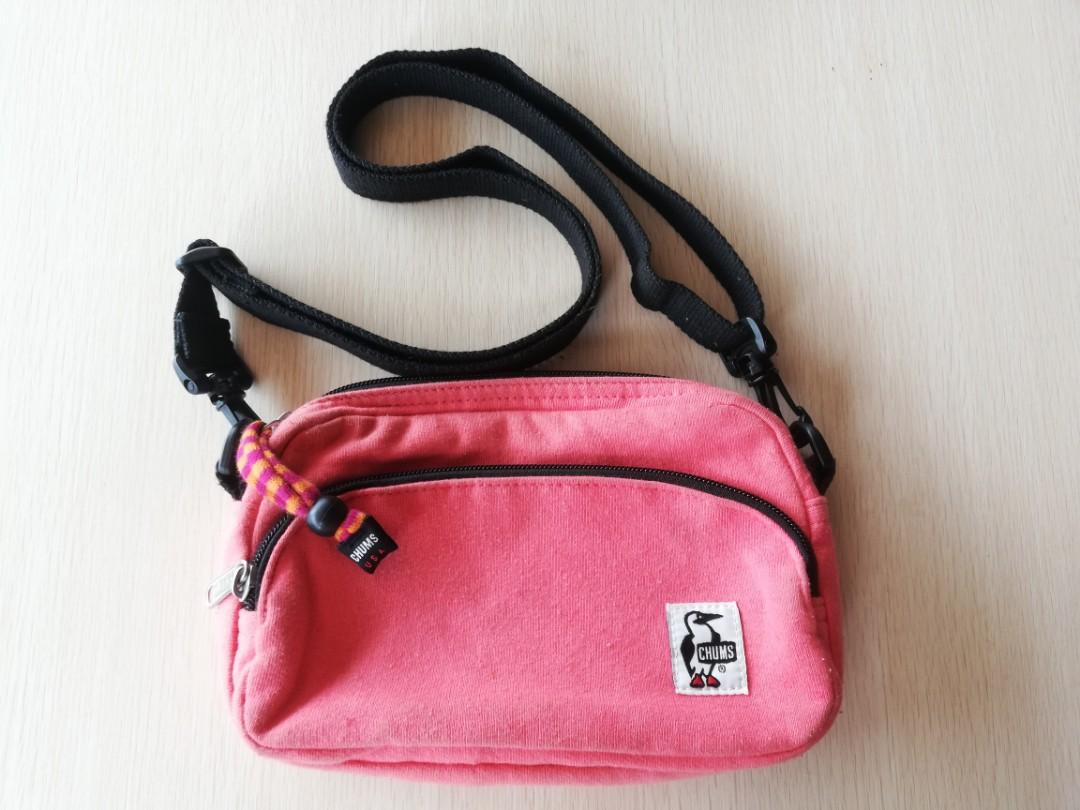 chums sling bag