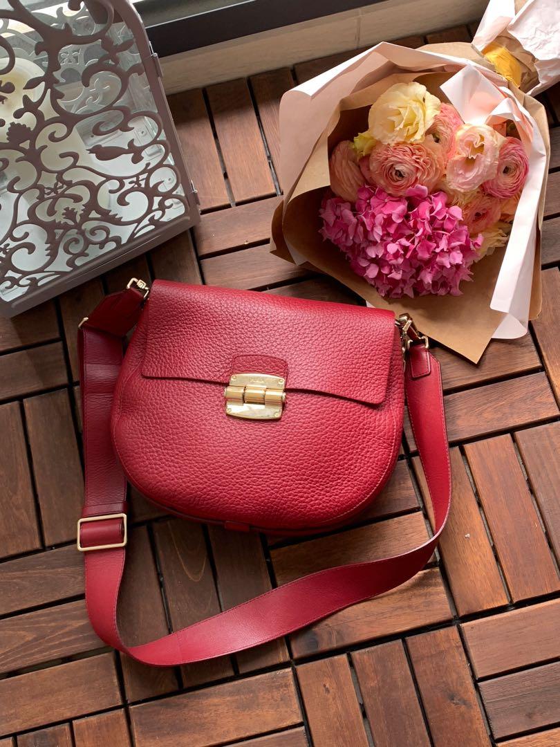 Clearance Furla club bag medium Women s Fashion Bags Wallets Tote Bags on Carousell