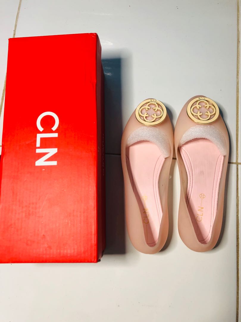 SUPER SALE! BRAND NEW CLN FLATS, Women's Fashion, Footwear, Flats & Sandals  on Carousell