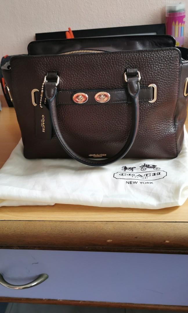 Authentic Coach Swagger Carryall 25 In Pebble Leather Oxblood