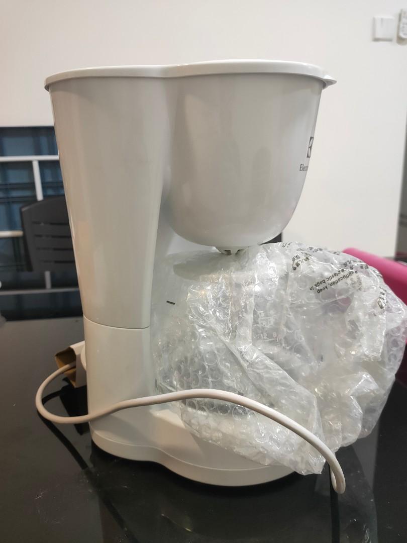 Electrolux EasyLINE Drip Coffee ECM1303W (Coffee Maker), TV & Home