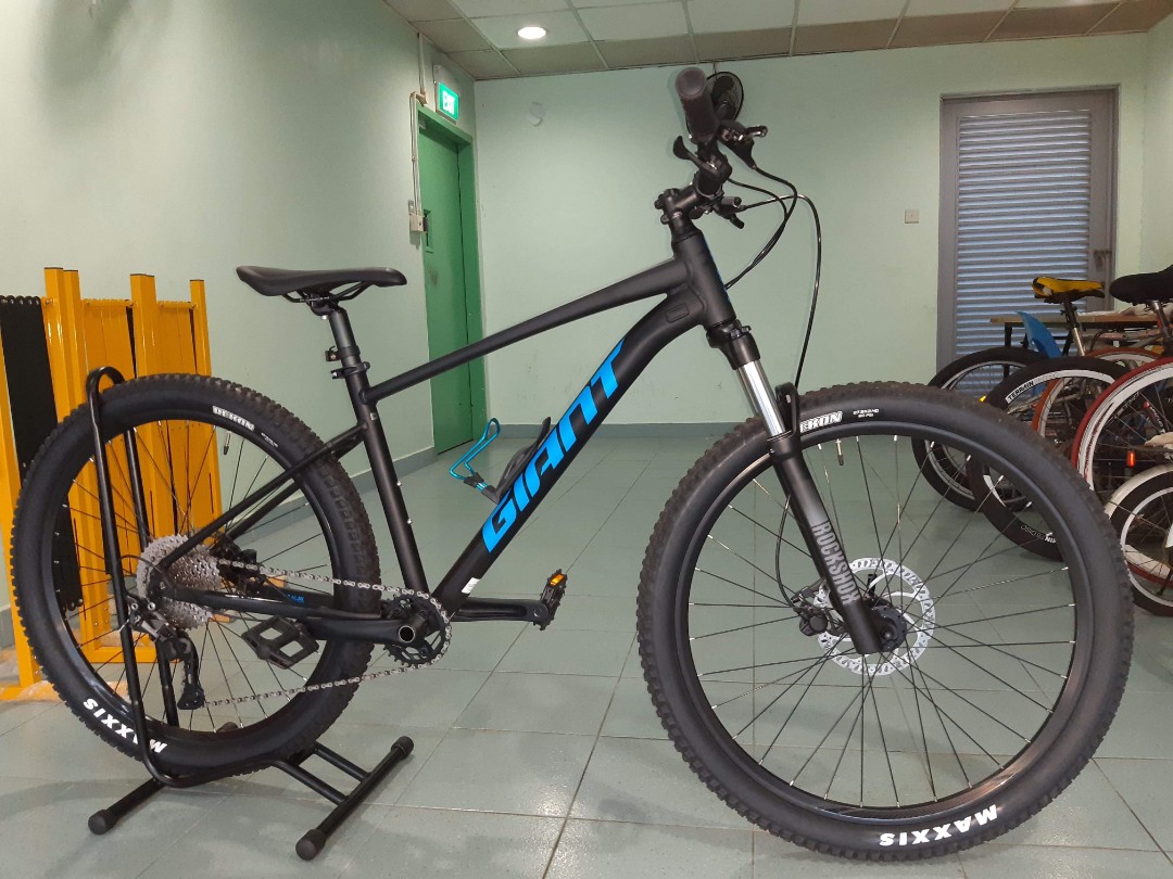 Giant talon 1 2025 black