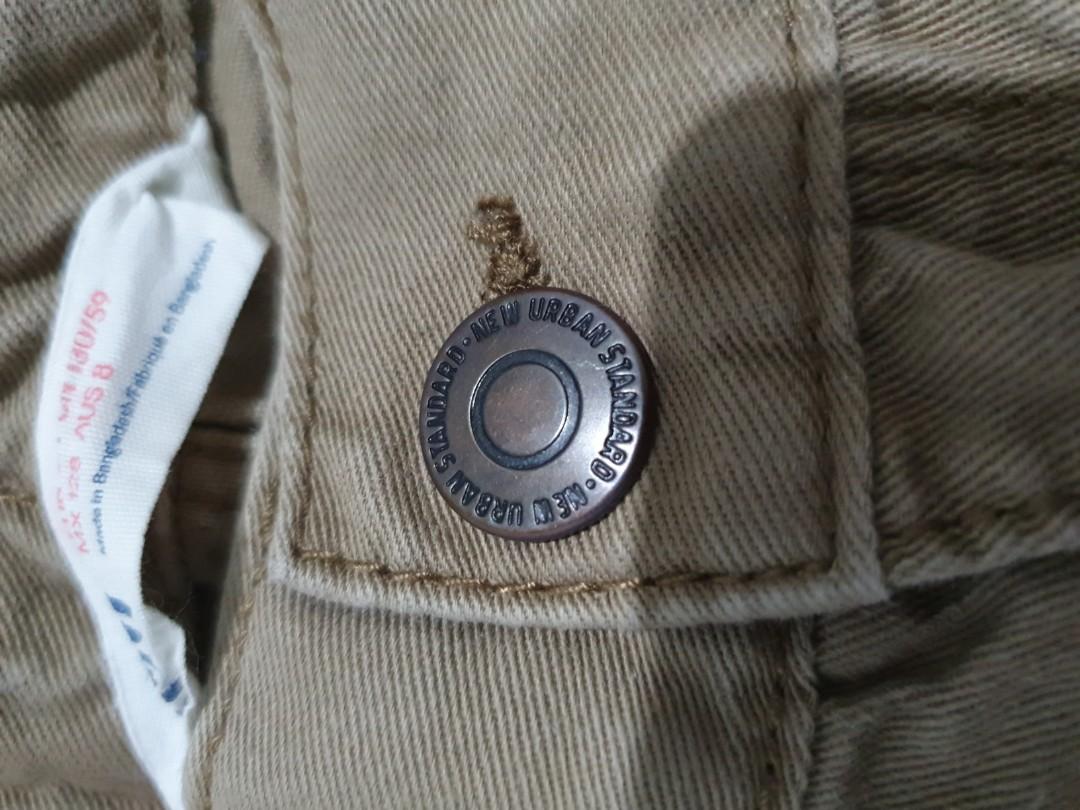 H&M khaki pants (Category: Babies & Kids Fashion) located in Makati City. Submitted by sjmax (Listing ID 1031849772, Image 3). Description: Preloved khaki pants Excellent condition Rfs: Decluttering.