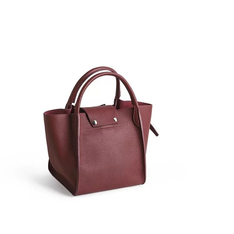 ladies beige handbags
