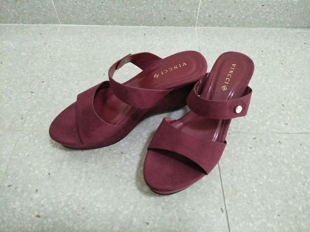 maroon platform shoes