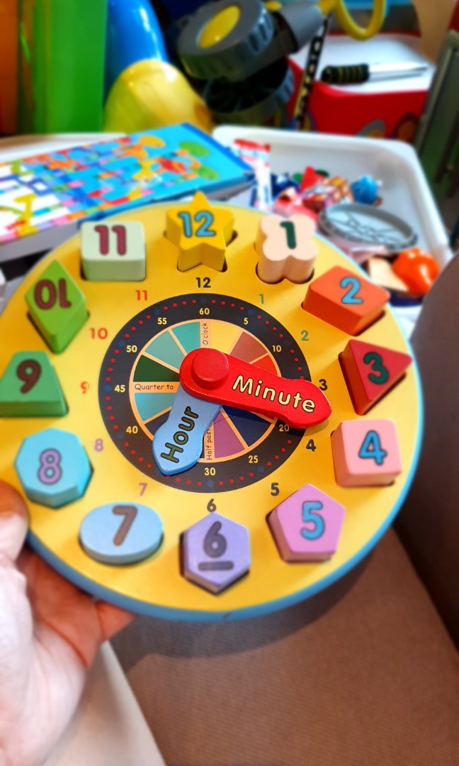 Melissa & Doug Clock and shape sorter, Hobbies & Toys, Toys & Games on