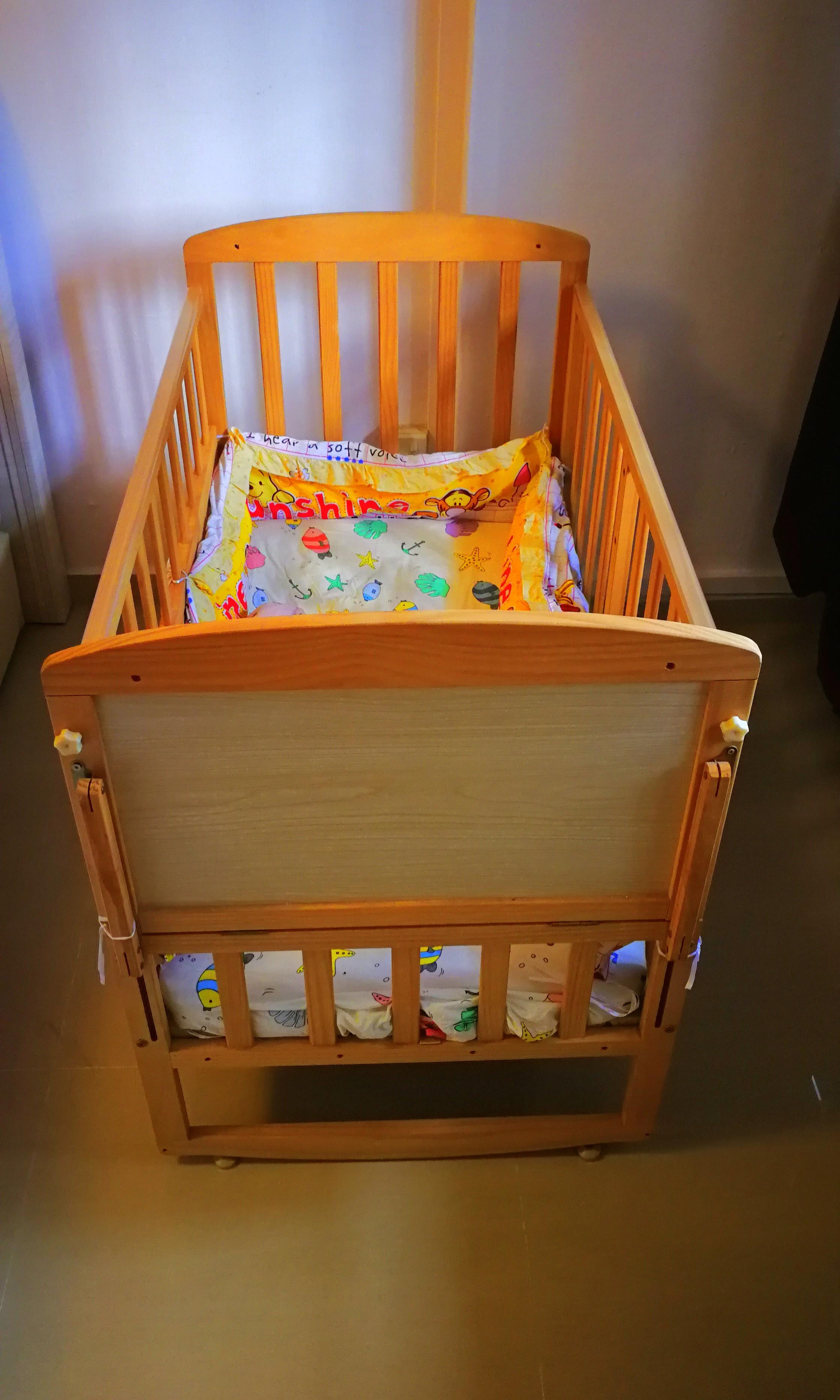 simple baby cot